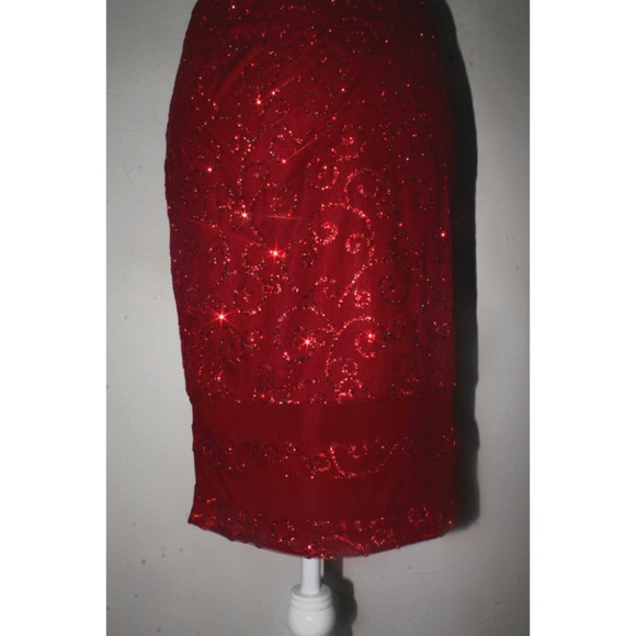 Two Piece Spaghetti Strap Top and Pencil Skirt Set - Picture 6 of 8